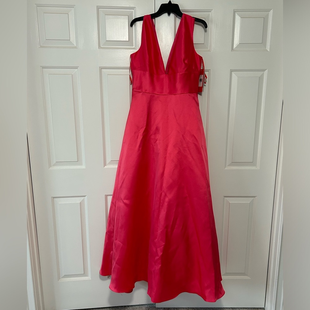 Monique Lhuillier Plunge Neck Long Dress Pink
